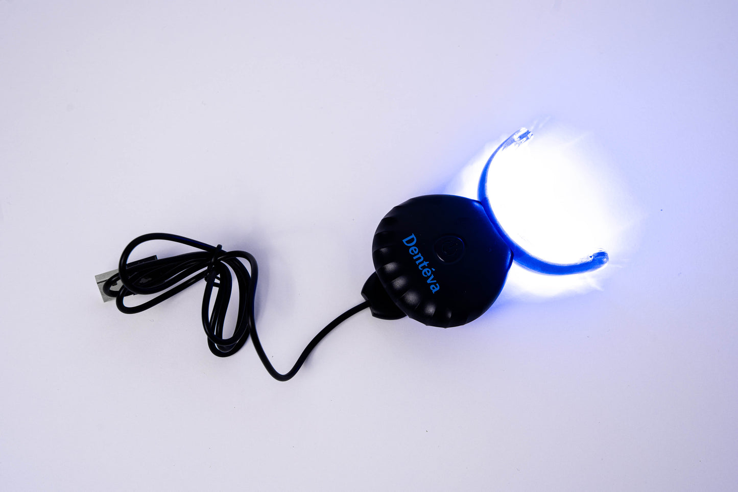 КОМПЛЕКТ ЗА ИЗБЕЛВАНЕ  НА ЗЪБИ С LED СВЕТЛИНА